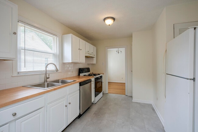 Building Photo - 649 Mitchell Ave