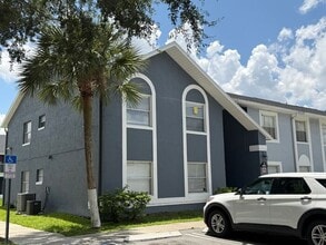 Building Photo - 4160 Pershing Pointe Pl