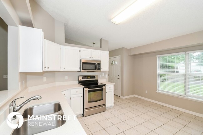 Building Photo - 8155 Teaticket Dr