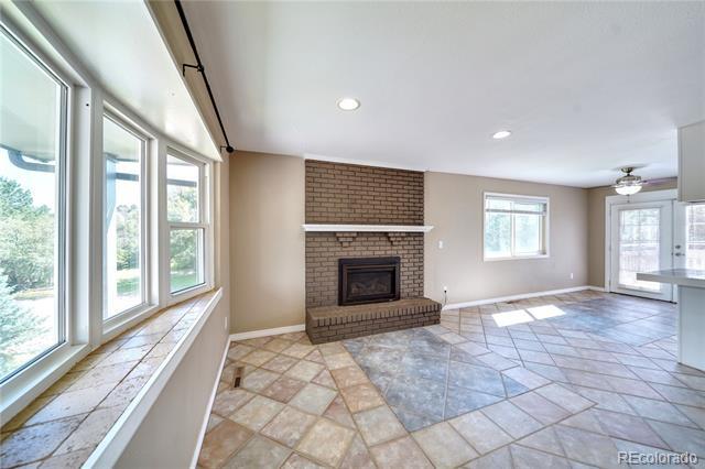 Building Photo - 6714 Hampton Dr