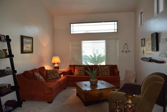 Building Photo - 519 W Douglas Ave