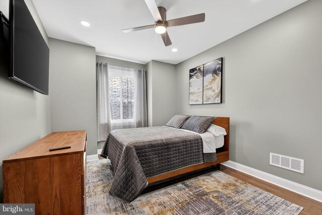 Building Photo - 2542 Arcadia St