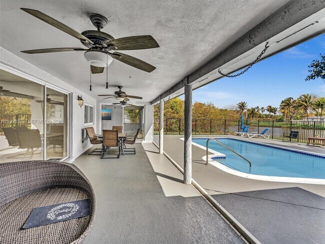 Building Photo - 406 Sailboat Cir