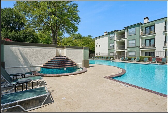 Building Photo - 9215 Garland Rd