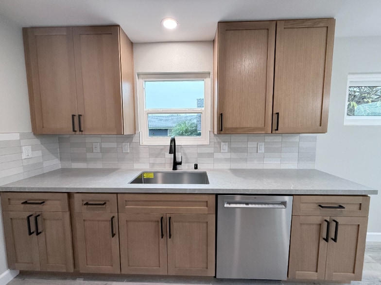 Building Photo - 7182 El Verano Dr