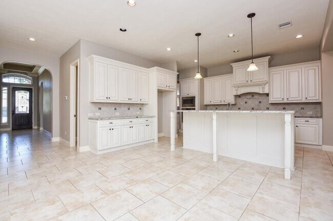 Building Photo - 6615 Rising Hills Ln
