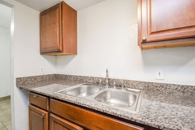 Building Photo - 5154 Markwood Ln