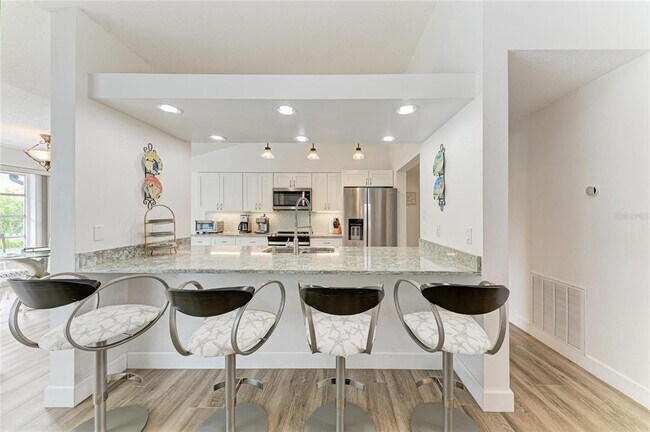 Building Photo - 405 Bayside Ln