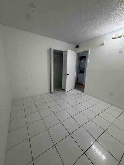 Building Photo - 9704 Hammocks Blvd