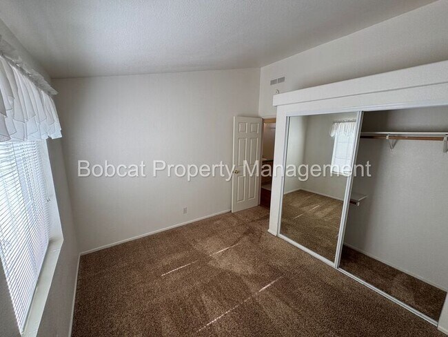 Building Photo - 1129 Gambrel Dr