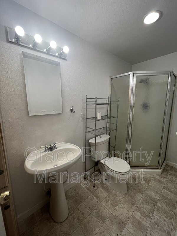 Building Photo - 5337 S Killarney St