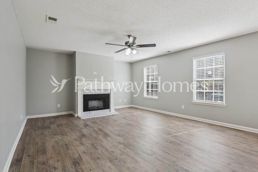 Building Photo - 7510 Old Chapel