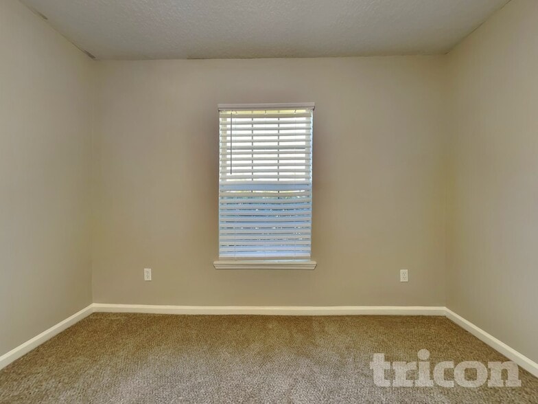 Building Photo - 6529 Sandlers Preserve Dr