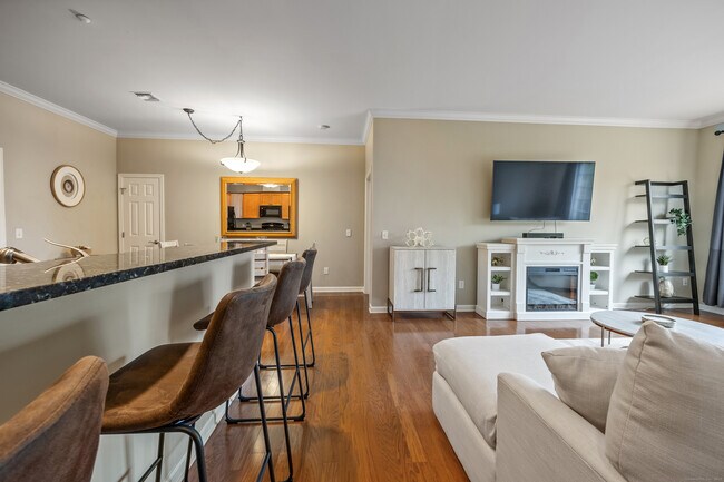 Building Photo - 1 King Philip Dr