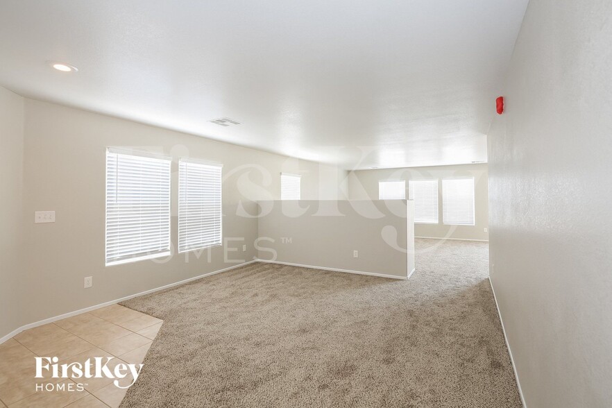 Building Photo - 3324 E Palatine Hills Ave