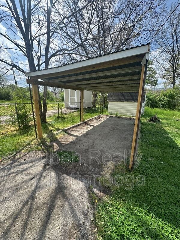 Building Photo - 505 Flegal Ave