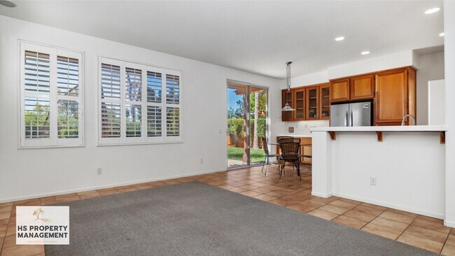 Building Photo - 657 Prairie Dr