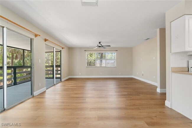 Building Photo - 5020 Hickory Wood Dr