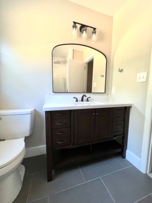 Building Photo - 8 Port W Ct