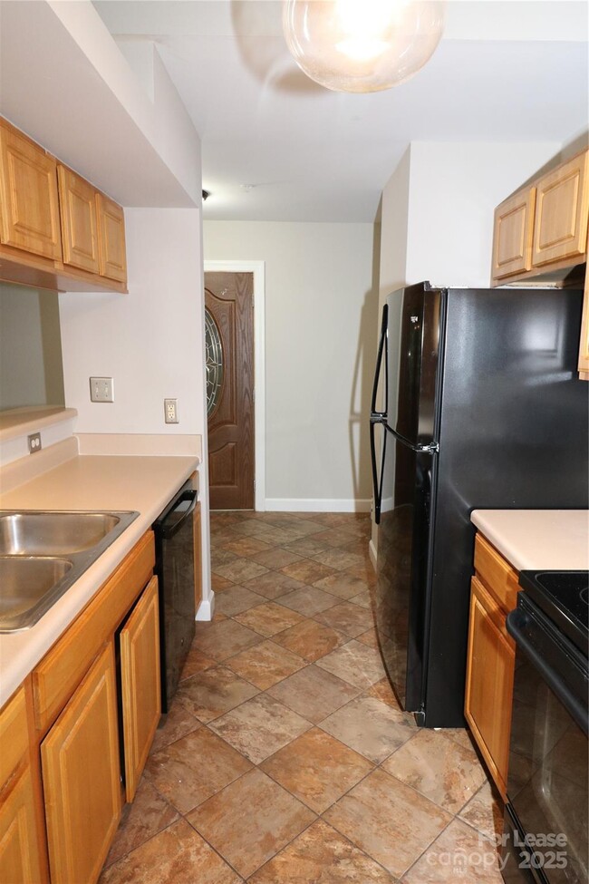 Building Photo - 2558 Carya Pond Ln