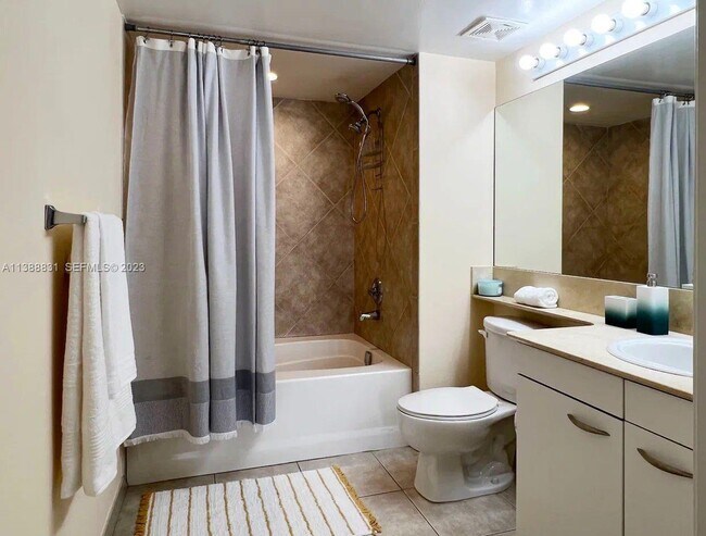 Building Photo - 2080 S Ocean Dr