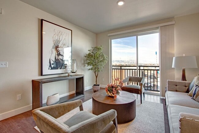 Building Photo - The Ritz Classic