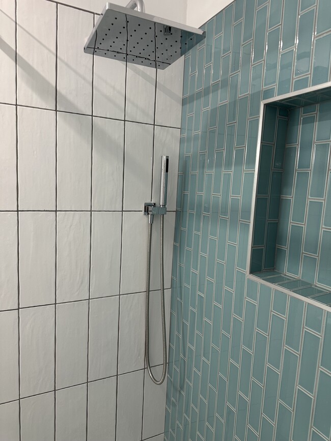 Custom Tiled Shower with Niche and Handheld Shower Wand - 2950 N Alvernon Way