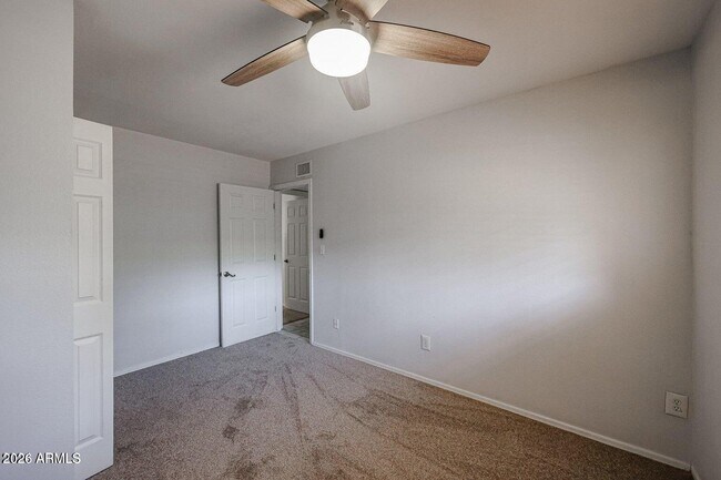 Building Photo - 1740 E Camino del Santo