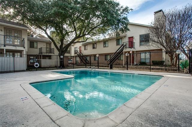 Building Photo - 6646 E Lovers Ln