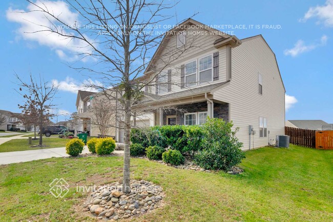 Building Photo - 10225 Snowbell Ct