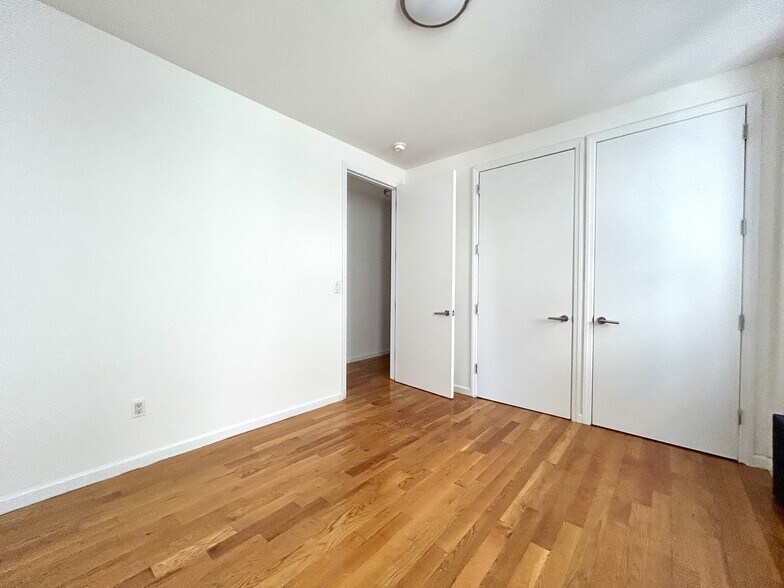 Building Photo - 605 W 137th St