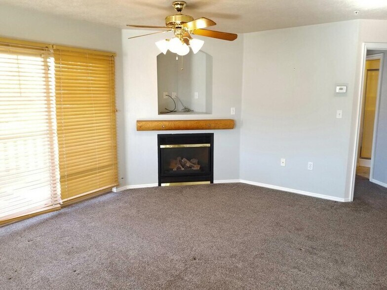 Building Photo - 1797 Fox Bay Dr