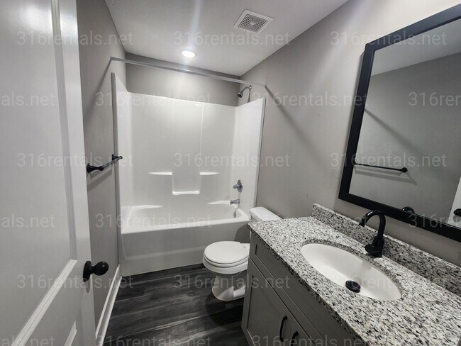 Building Photo - 5258 N Plumthicket St