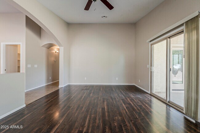 Building Photo - 7358 N 72nd Ave