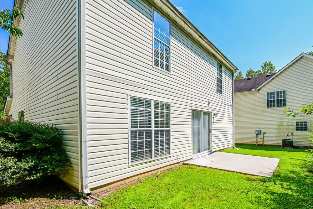 Building Photo - 5028 Kens Ct