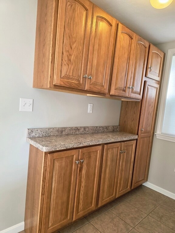 Building Photo - 284 School St