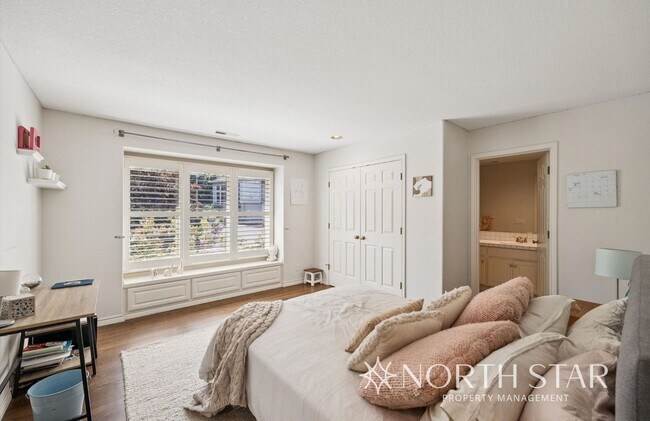 Building Photo - Beautiful Home with Mountain Views in the ...