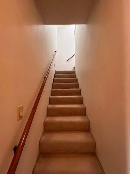 Stairs - 3220 Heartland Dr