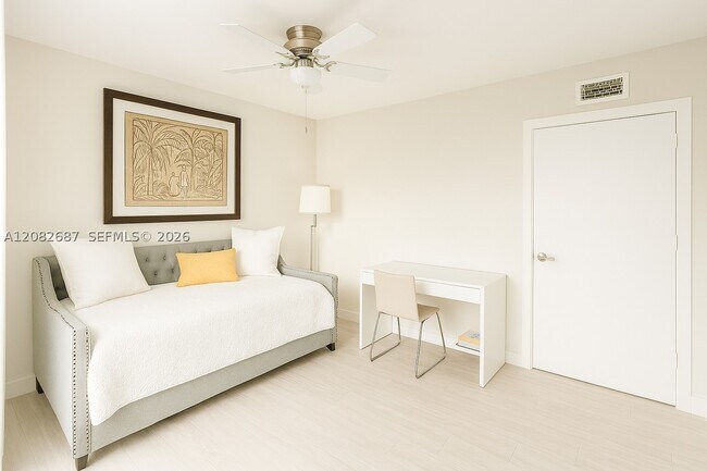 Building Photo - 5900 Collins Ave