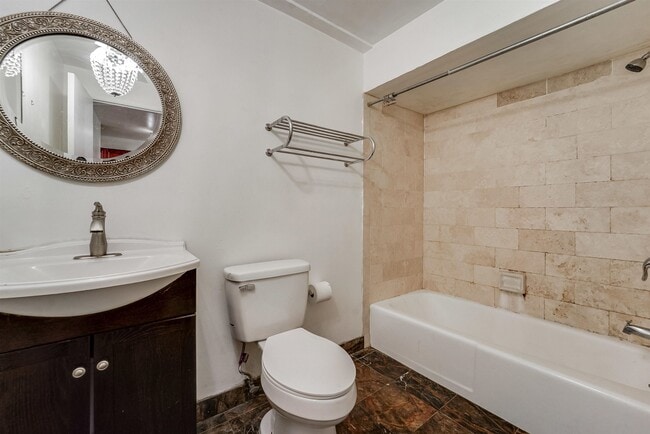 Building Photo - 354 1st St