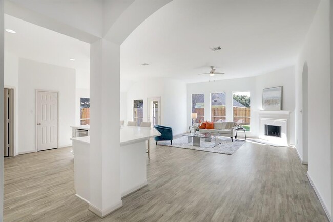 Building Photo - 26815 Lakeridge Park Ln