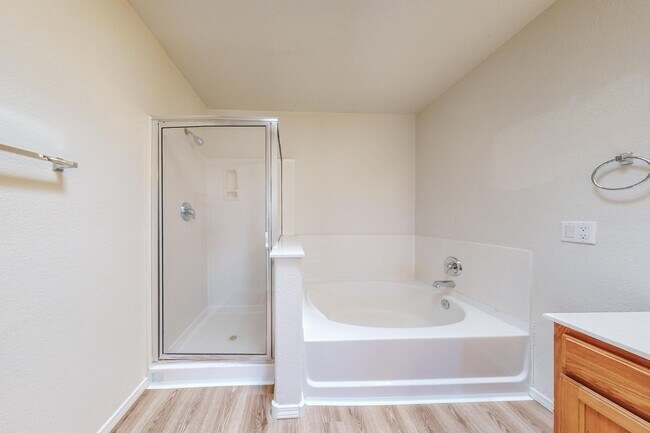 Building Photo - 6512 Los Pueblos Pl NW