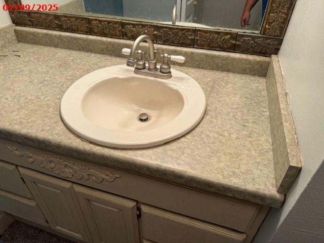 Building Photo - 2 bed 1.5 Bath Condo #203