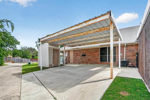 Building Photo - 3132 Cedar Hill St
