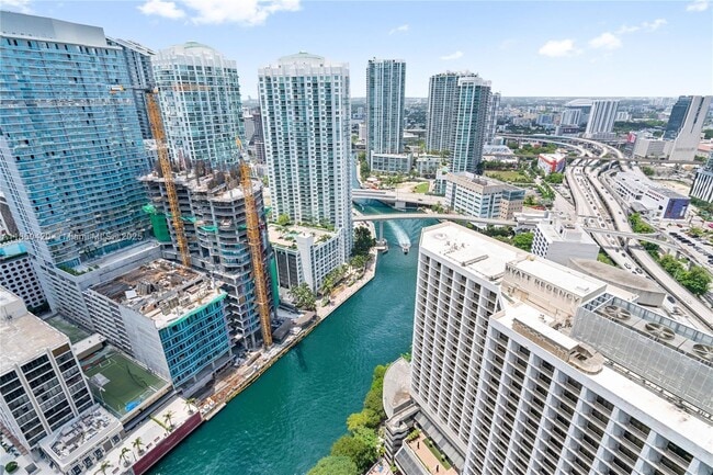 Building Photo - 200 Biscayne Blvd Way