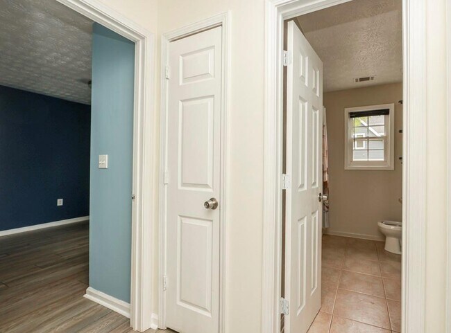 Building Photo - 5377 Fawn Ivey Ln