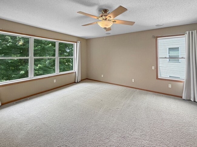 Building Photo - 815 Newberry Ln