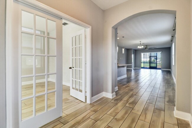 Building Photo - 1856 Napoli Dr