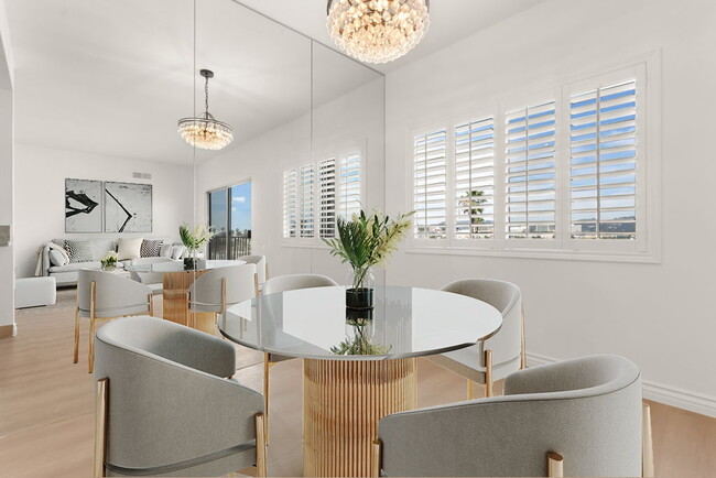 Building Photo - 1115 S Elm Dr