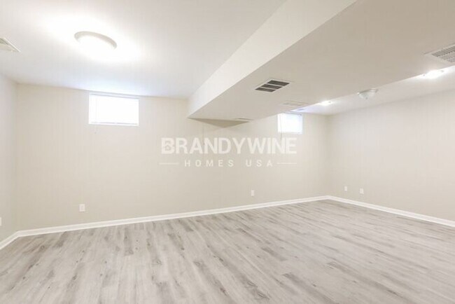 Building Photo - PARK HILL - 3+ BDRMS - 3 FULL BATHS AVAILA...